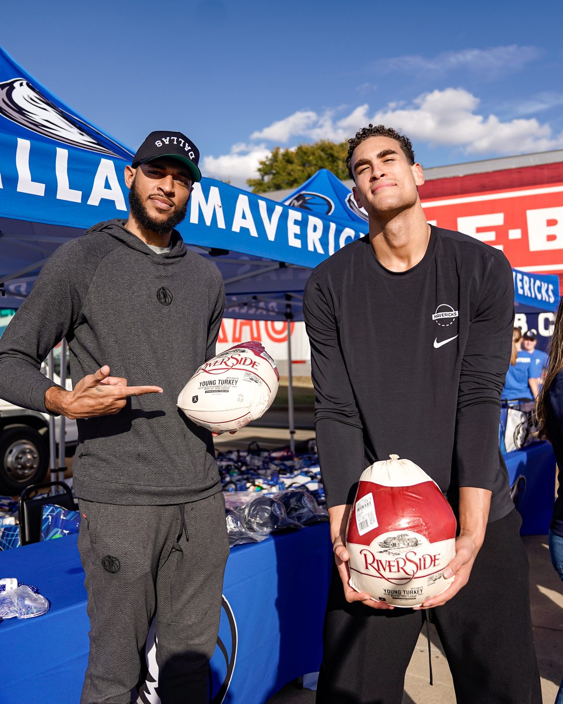 Community — 20251113 AC Turkey Giveaway