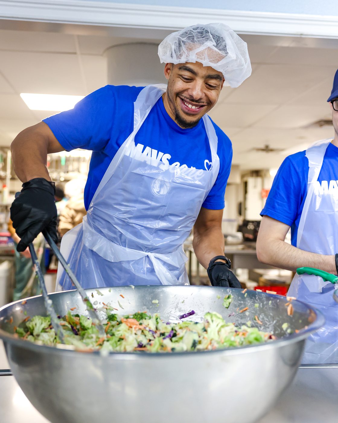 Community — 20251216 AC Men of the Mavs - Dallas Life Volunteer